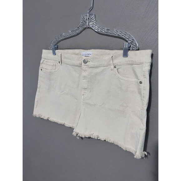 Ann Taylor Loft Sz 18/34 Cut-off Shorts Cream Denim Frayed Bottom Stretch NWT - Picture 5 of 13